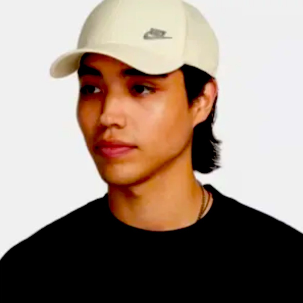 Nike Dri-FIT Club Structured Metal Logo Unisex Cap Hat  FB5371-113 Size M/L